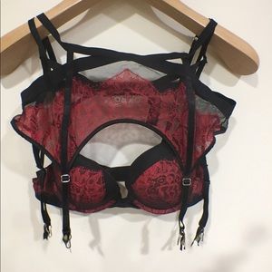 Victoria Secret set - 34B - S - red & black lace